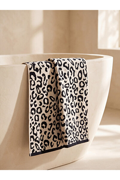 LC Waikiki Alita City Farkıyla Lcw Home Mixed Leopard 70X140 cm Bath Towel