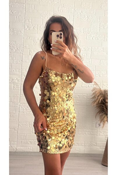 Derya Akyol Gold İri Pul Payetli İp Askılı Sırt Detaylı Mini Abiye Elbise