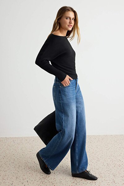 Trendyol Collection Black Soft Textured Waist-Fitted/Bluzan Knitwear Sweater ...