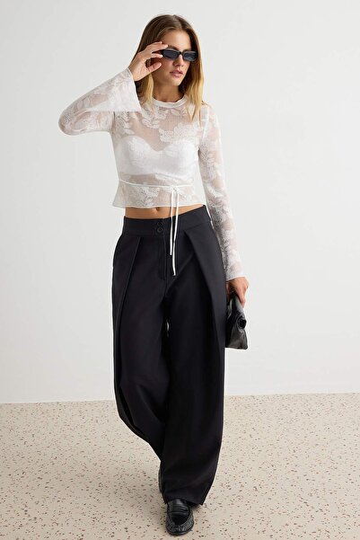 Trendyol Collection Ecru Transparent Look Knitwear Sweater Twoaw27Kz00302