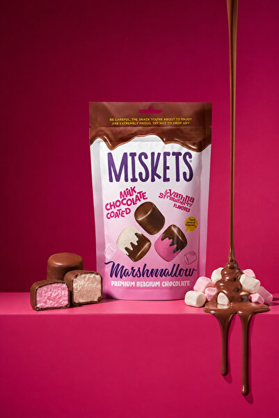 Miskets Çilek ve Vanilya Aromalı Sütlü Çikolata Kaplamalı Marshmallow 80 gr