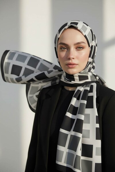 Vissona KREP KARE DESENLİ SİYAH RENKLİ 75X195 KIRIŞMAZ ŞAL