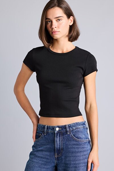 DeFacto Fitted Crew Neck Ribbed Short Sleeve Basic T-Shirt E0288Ax25Au