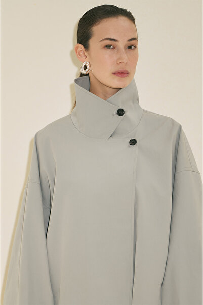 Manuka Melva Wide Sleeve Short Trench Coat Blue