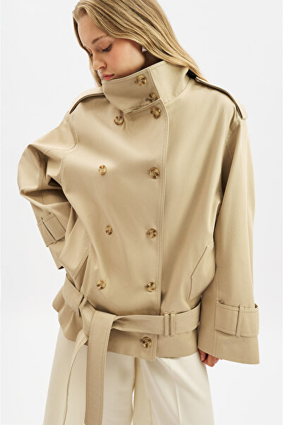 Manuka Belted High-Collar Short Trench Coat Sand