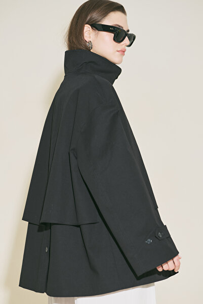 Manuka Ria Design Trench Coat Black