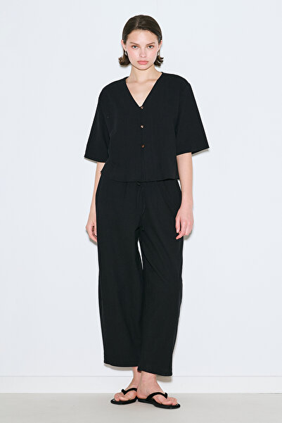 Manuka Rustic Buttoned Blouse Black
