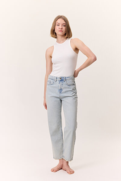 Manuka High Waist Mom Fit Jeans Ice Blue
