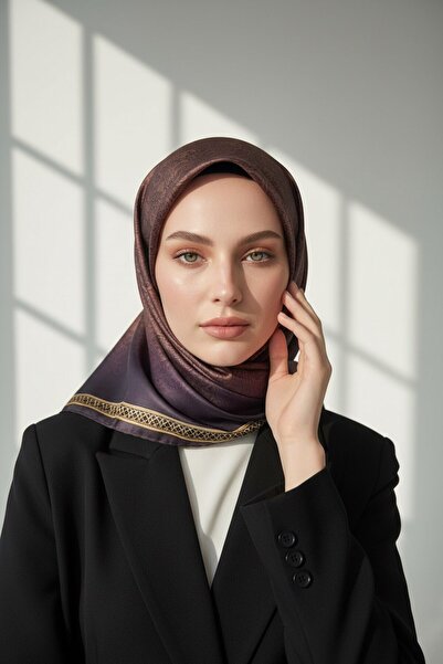 VİOLLA Twill Eşarp 90x90 Bakır Kare Desenli İpek İçermez El Dikişli Kadın Eşarp