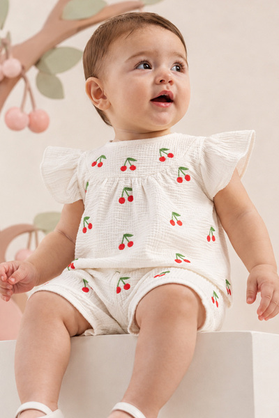 Rocha Baby Cherry Embroidered Ruffled Muslin Baby Girl Set