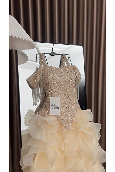 Nareen Fashion فستان سهرة فاخر بتصميم أنثوي ملفت ✨