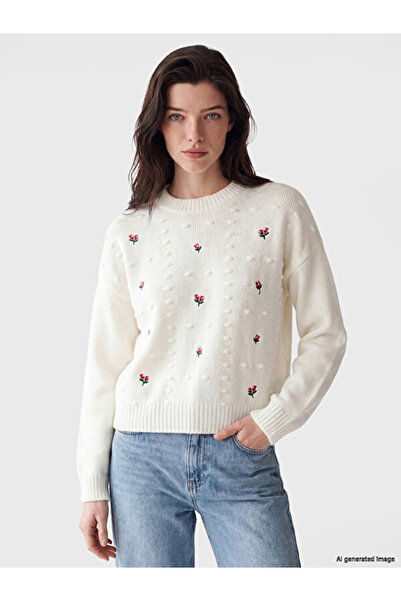 LC Waikiki Rmz Gi̇yi̇m Farkiyla Zero Roba Collar Embroidered Women's Knitwear...