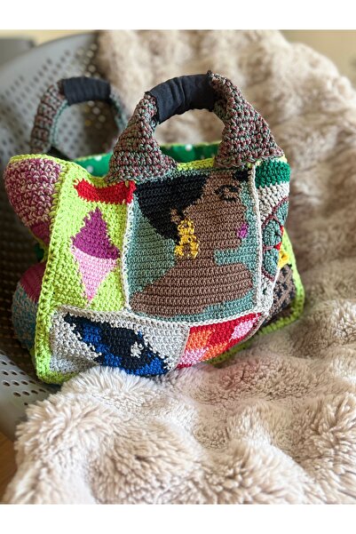 El Yapımı Pixel Art Tote Çanta – Renkli Retro Patchwork Örgü Çanta – Tek ve Eşsiz Tasarım