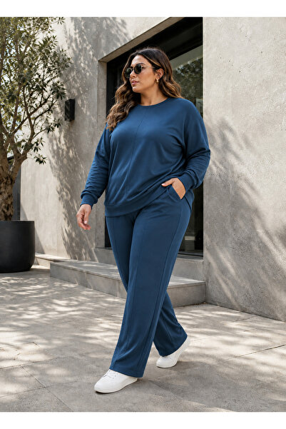 Mügerella EST.2026 Stylish and Sporty Tracksuit Set with Soft Texture in Plus...