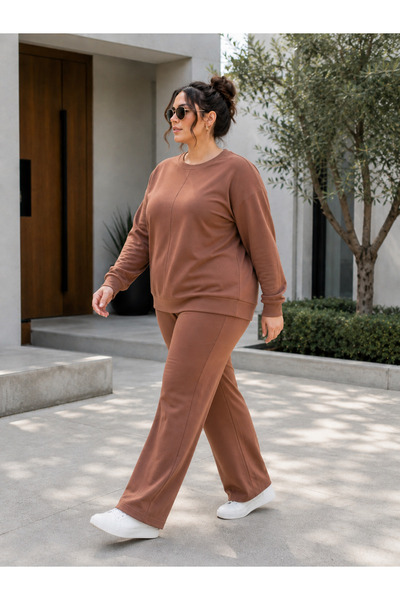 Mügerella EST.2026 Stylish and Sporty Tracksuit Set with Soft Texture in Plus...