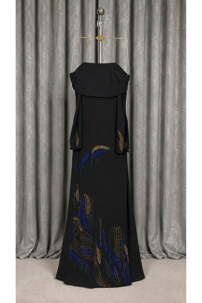 ELORA FASHION فستان سهرة أسود بتطريز ريش فاخر.