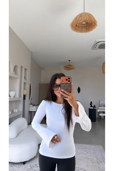 Buket Teke White Ribbed Boat Neck Spanish Sleeve Blouse