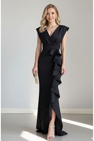 A Women's Slim Elegant Double-Breasted Collar Evening Dress