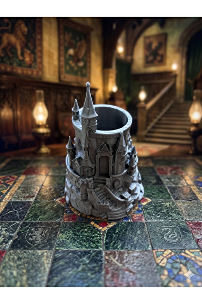Hogwarts Büyülü Kale Tasarımlı Kalemlik Ve Masa Üstü Düzenleyici – Gümüş Gri 8 CM