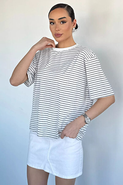 GÜLSELİ White Women's Crew Neck Striped Patterned T-Shirt