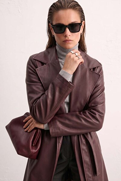 BARRELS AND OIL Women's Leather Look Trench Coat - Burgundy