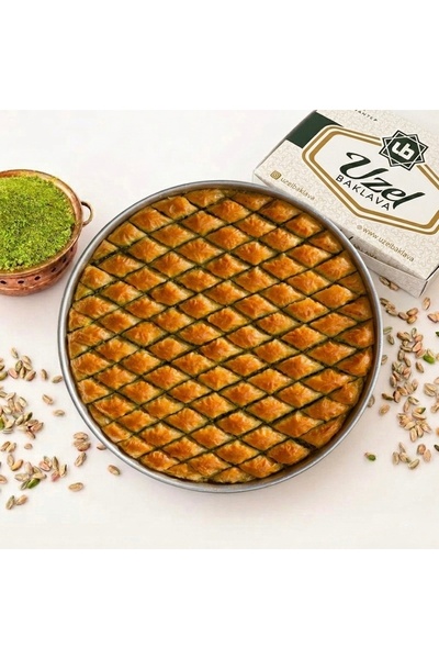 uzeller Antep Fıstıklı Klasik Mekik Baklava Tepsili 3 kg