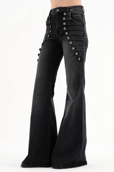 tw3 Kadın Önü Düğme ve Brit Detaylı İspanyol Paça Likralı Tasarım Jeans