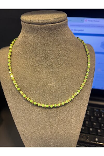gozdeasutayaccessory Green Cube Bead Necklace