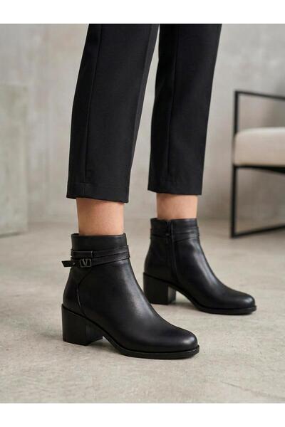Venüs 1950941K Women's Genuine Leather Buckle Thick Heel Classic Short Boots