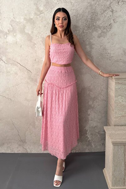 End Black Store Pink lace blouse and ruffled skirt set