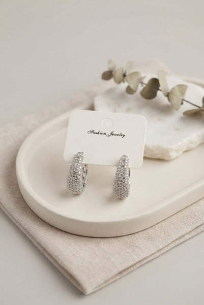 Inure Jewelry أقراط نسائية من حجر الزركون الفضي اللون بتصميم دائرية متدلية