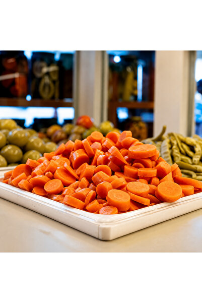 Tarihi Kemerburgaz Turşucusu Havuç Turşusu 1 Kg