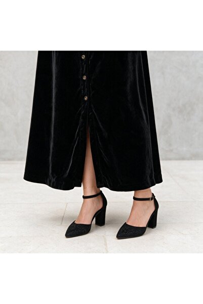OEM Elegant women's heeled shoes, made of synthetic and textile material, ver...