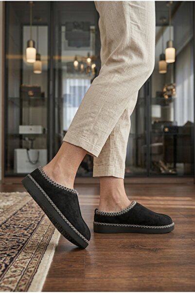 Moda Devrin Crne unisex kućne papuče sa debelim đonom i plišom iznutra / Udob...