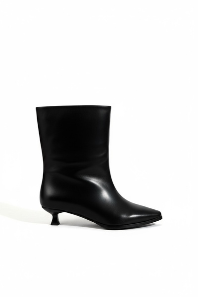 SHOEBELLAS Kors Siyah Rugan Kadın Topuklu Bot
