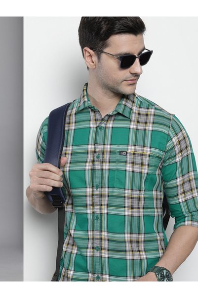The Indian Garage Co By Styli Men Regular Fit Checked Spread Collar Casual Shirt