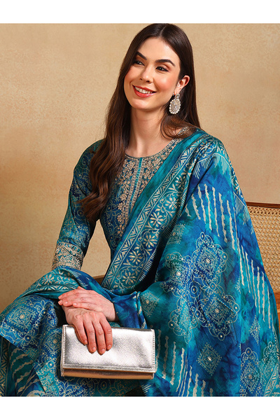 AHIKA By Styli طقم كورتا مطبوع باللون الأزرق الفيروزي مع دوباتا وبنطلون