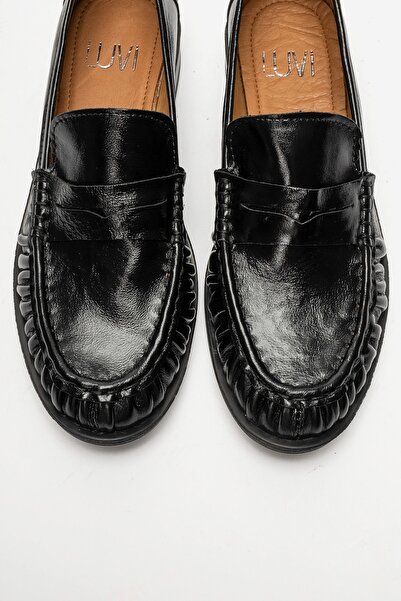 LuviShoes CHEN Siyah Kırışık Rugan Hakiki Deri Kadın Loafer Ayakkabı