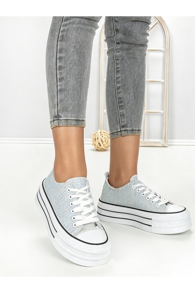 Red Jin Women's baby blue sneakers made of Efalia fabric