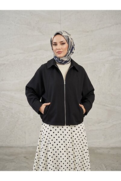 Foremia Poncho with Zippered Pocket - Black