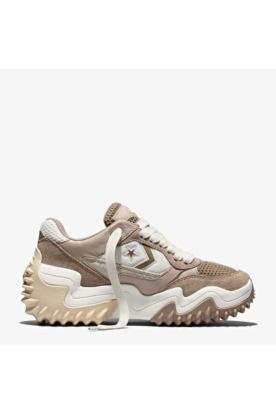 Converse حذاء رياضي نسائي من Wave Motion Trainer بنعل سميك وتفاصيل شبكية من ا...