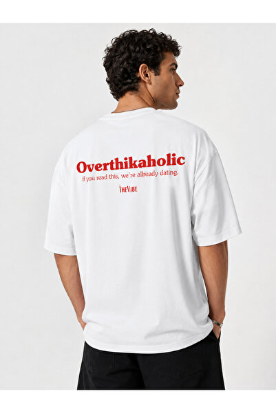The Vibe Concept تي شيرت رجالي أبيض كبير الحجم مطبوع من الخلف - Overthinkaholic