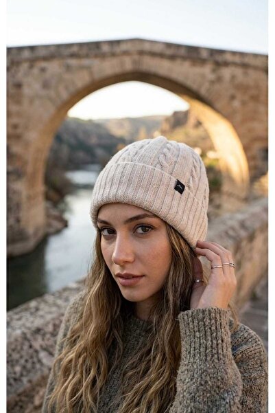 LAGRANZE Special Design Woolen Hair Knitted Patterned Unisex Beanie