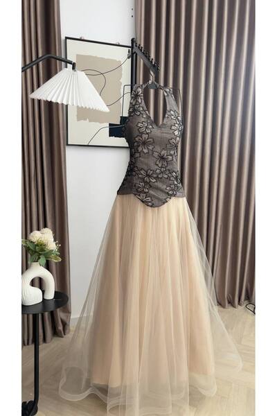 Dubai Long Evening Dress with Luxurious Design,