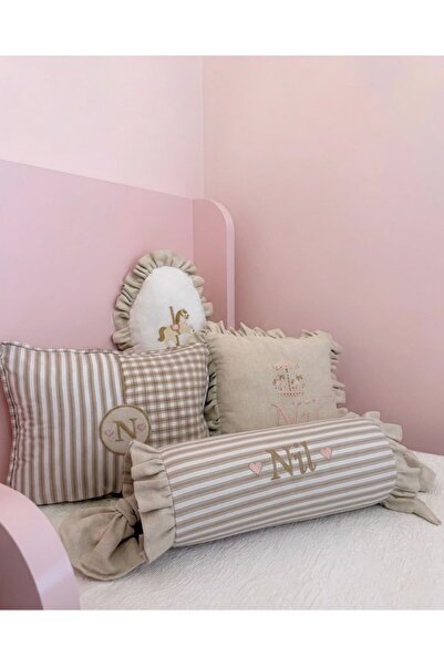 Kişiye Özel İsim Nakışlı Signature Pink Carousel 4'lü Yastık Seti