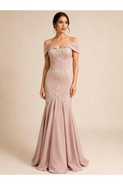Generic Elegant occasion dress with lace embroidery and mermaid cut