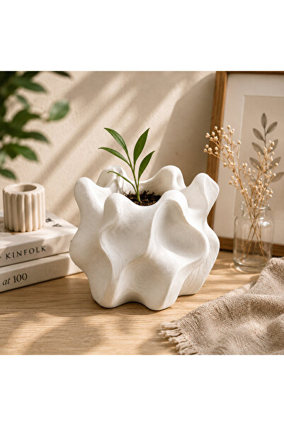 Modern Dalgalı Tasarımlı Dekoratif Saksı 3D