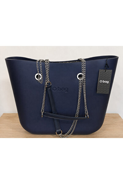 O Bag Тъмносиня чанта със сребърни дръжки тип верига и щампован интериор