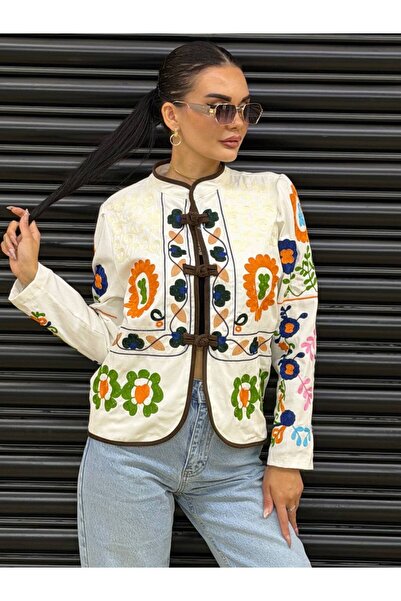 Nes Moda Kadın Çin Düğme Detaylı Nakış İşlemeli Gabardin Ceket