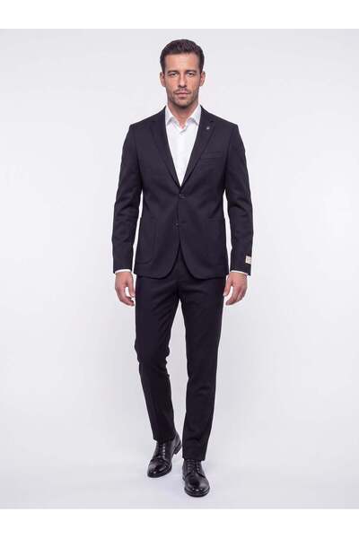 White Stone Black Mono Collar 6 Drop Casual Suit